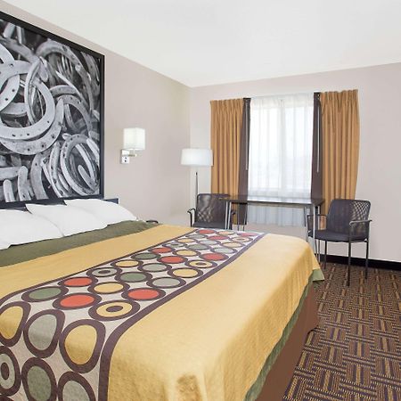 Super 8 By Wyndham Bloomfield Otel Dış mekan fotoğraf